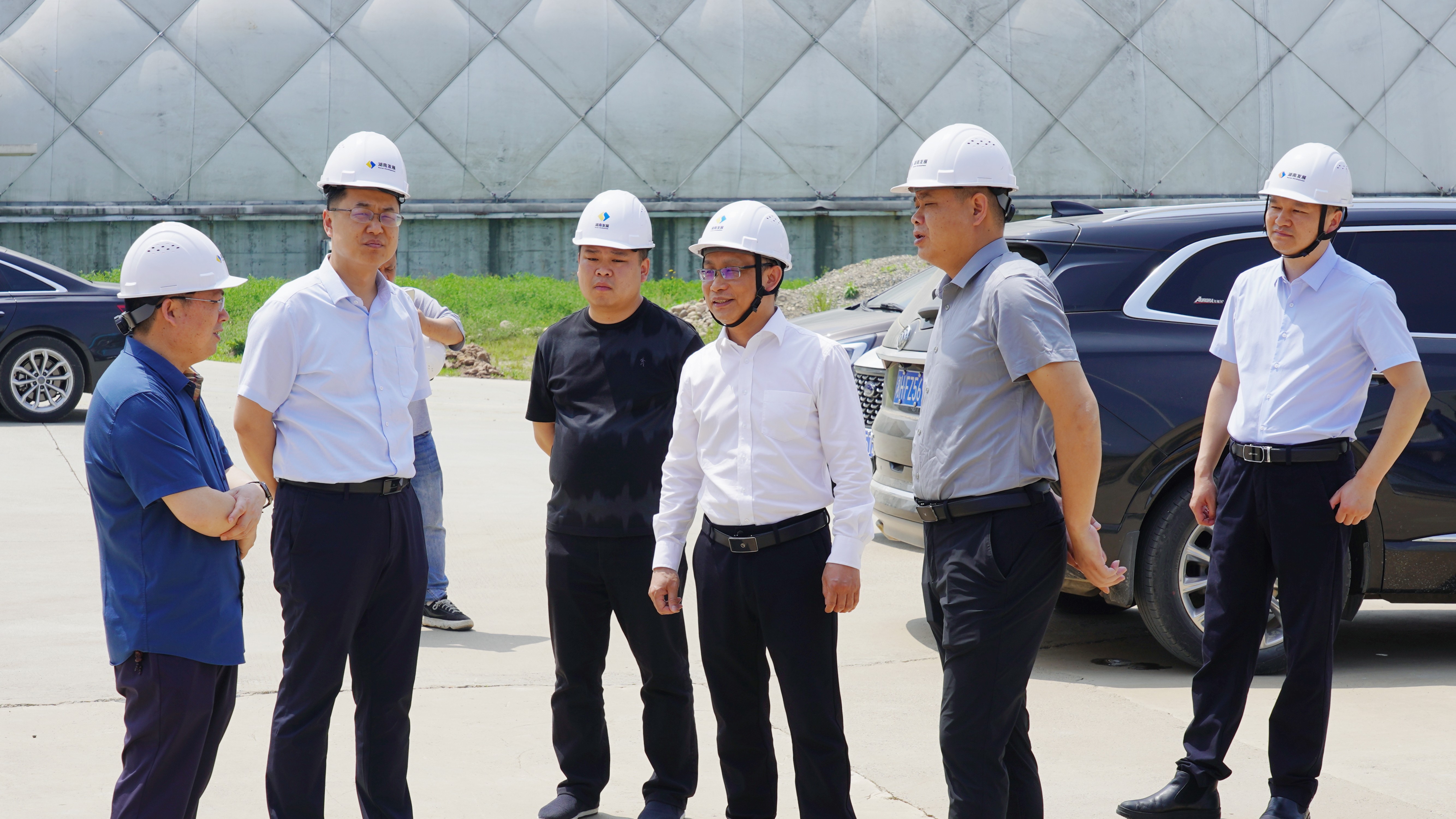 益阳市发改委一行调研爱游戏手机登录入口-爱游戏（中国）机制砂项目