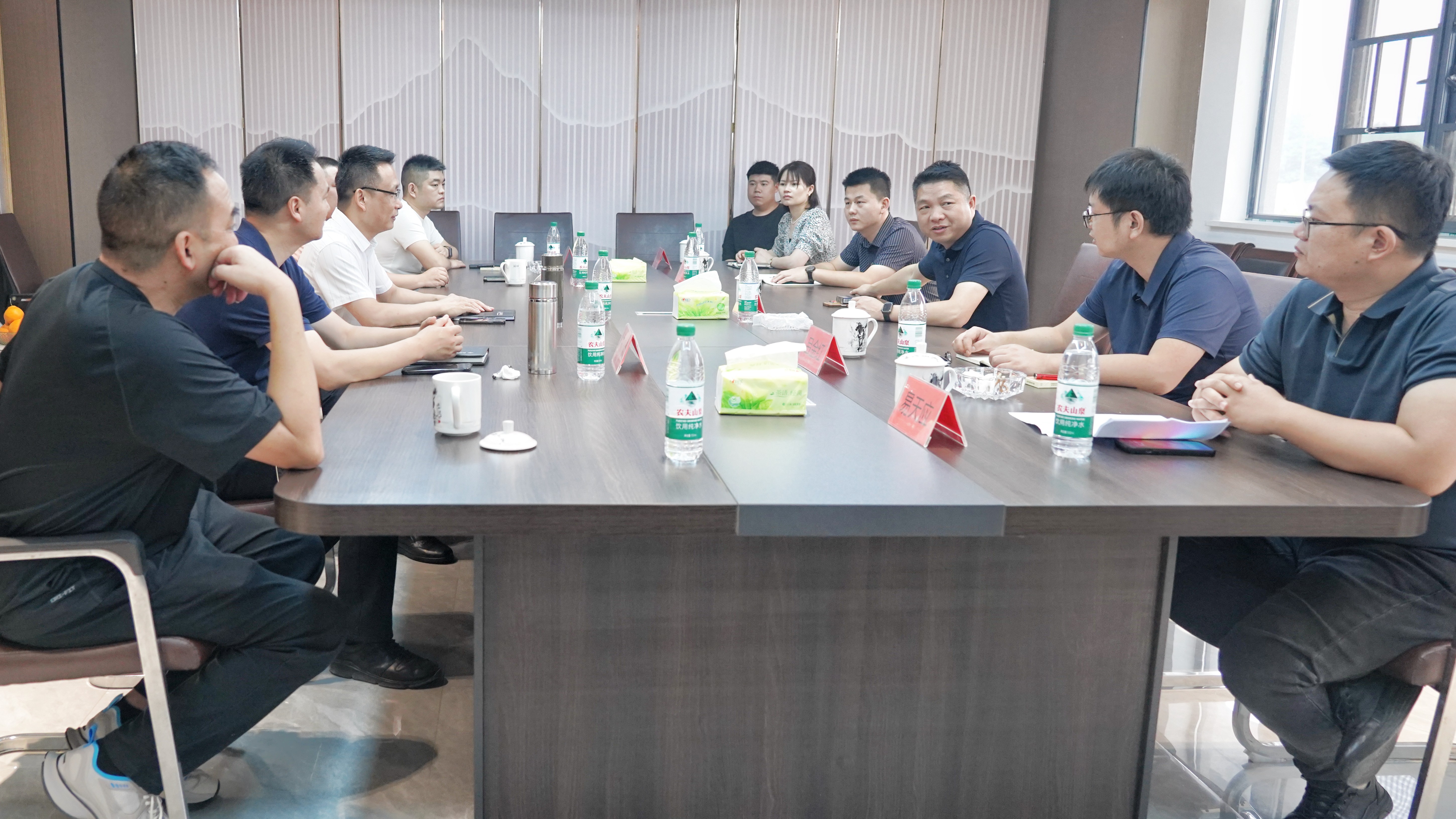 湖南港发集团赴爱游戏手机登录入口-爱游戏（中国）益沅公司开展合作交流