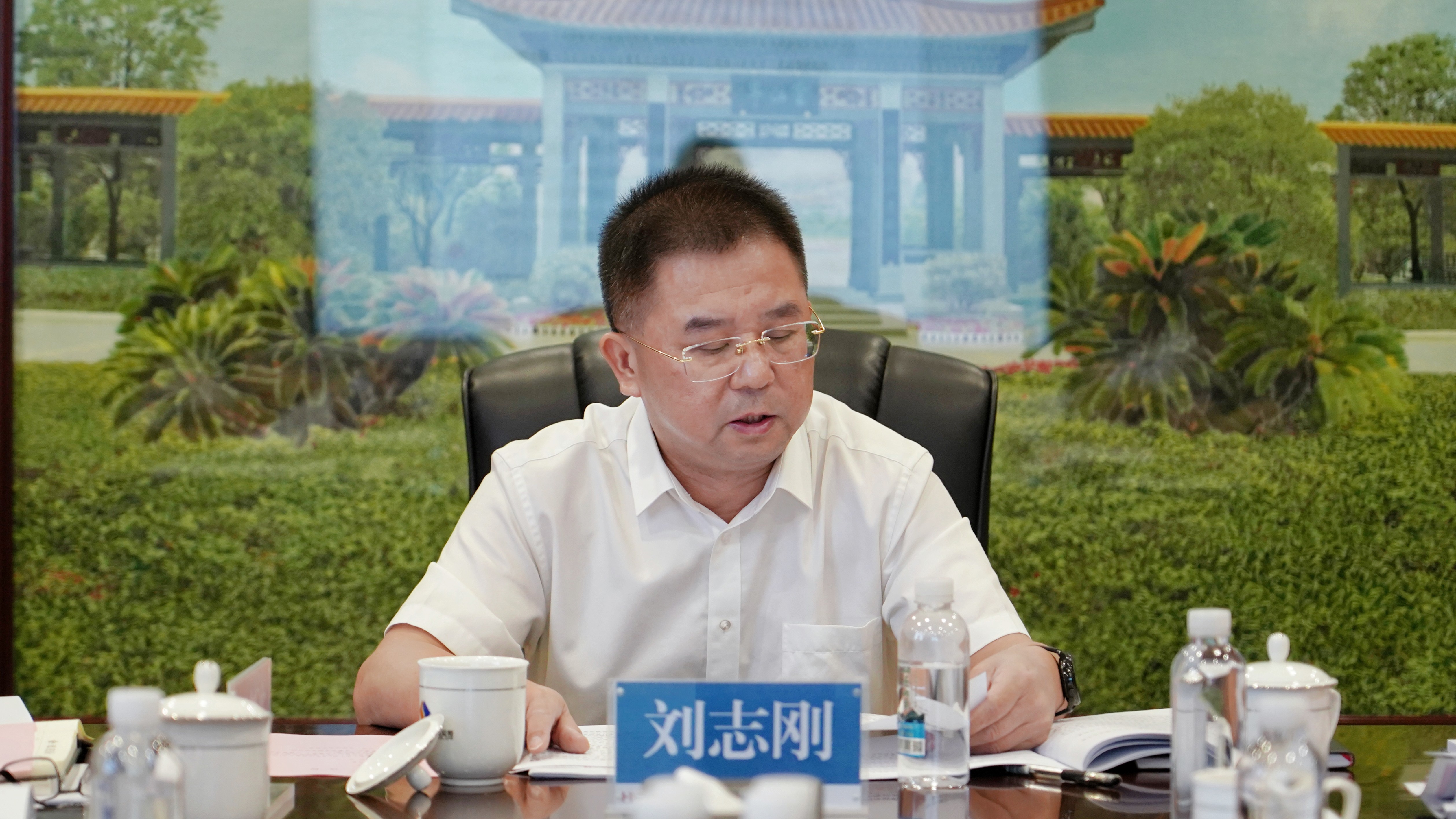 爱游戏手机登录入口-爱游戏（中国）召开2025年上半年经营分析会